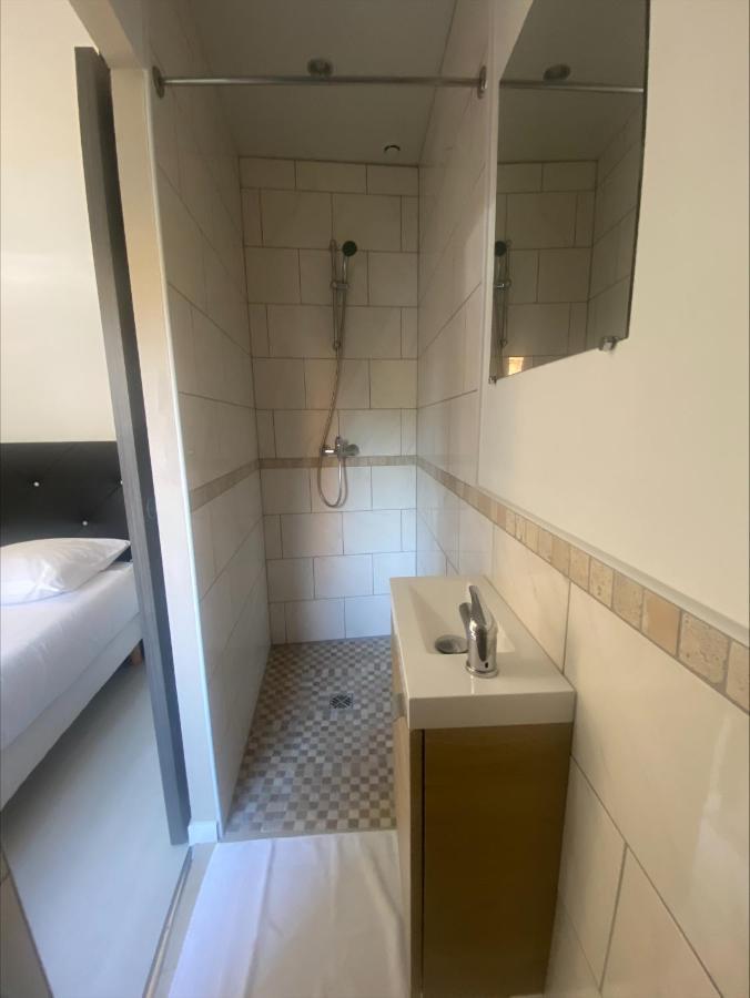 California Hotel Maretz Екстериор снимка